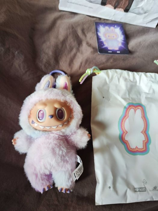 Ново оригинално лабубу big into energy - Luck