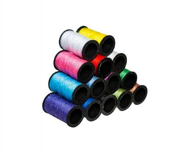 комплект за шиене в преносим несесер 70в1