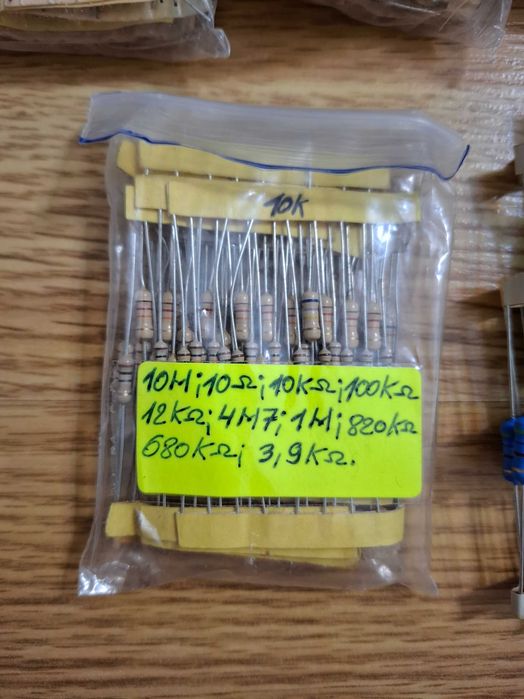 Rezistente diferite valorii si puteri