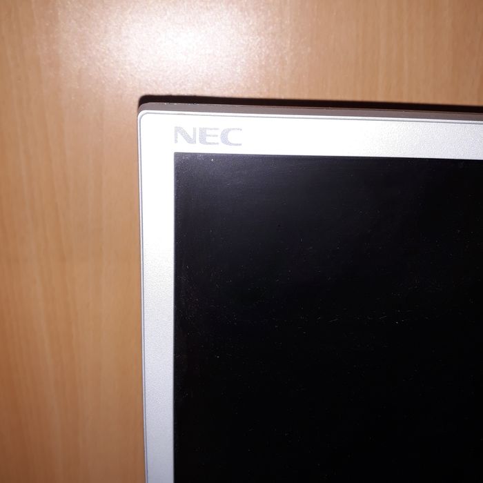 Монитор за компютър19 инча NEC