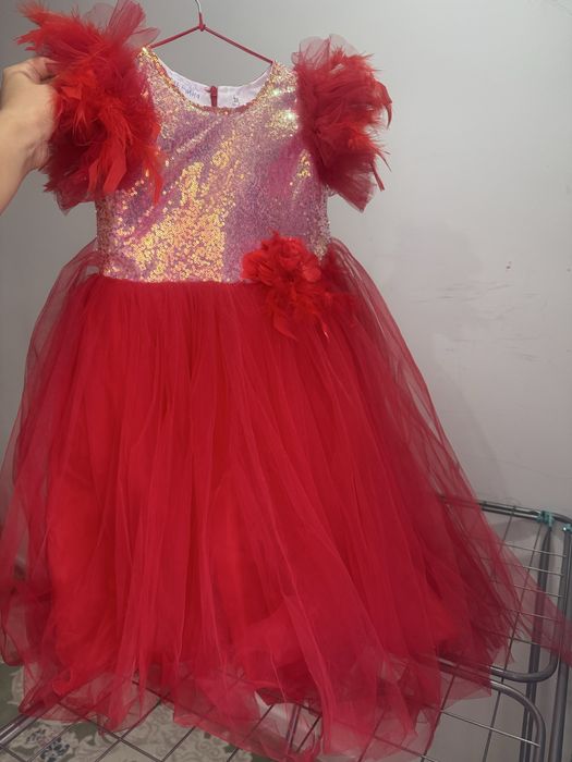 Платье Красное пышное