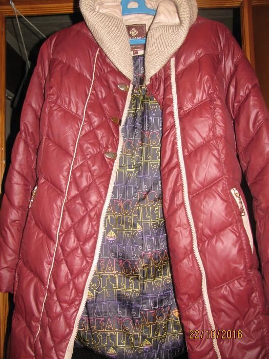 Продам куртки зимние.