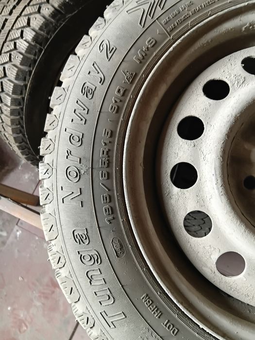 Продам зимний шины с дисками R15
