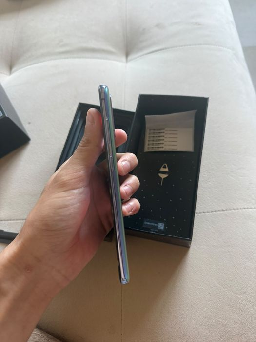 Продам Samsung S20+