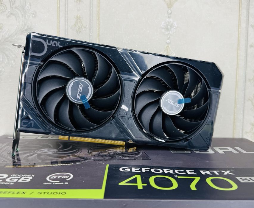 Asus GeForce RTX 4070 Super Dual OC 12 Gb, GDDR6X, 192 бит