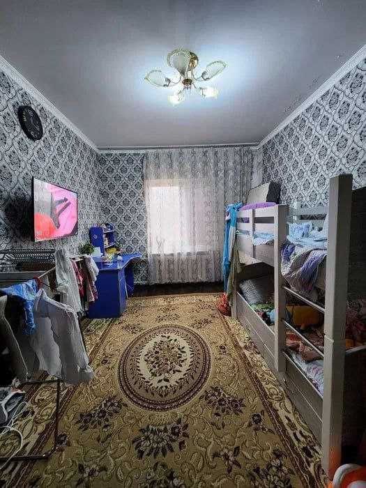Продаю квартира Яккасарай Башлык 1//5//5 39м2 ор-р ресторан Султан