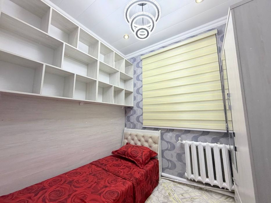 Продам чиланзар 6.  Двух комнатная.  Метро Мирзо Улугбек