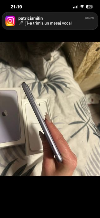 Iphone 11, in stare perfecta in afara de sanatatea bateriei mica