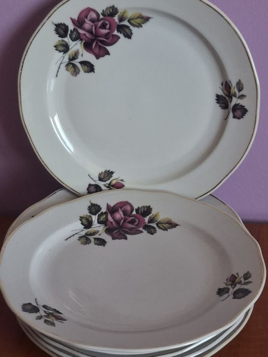 Vând Set  7 Farfurii Medii Vitingi