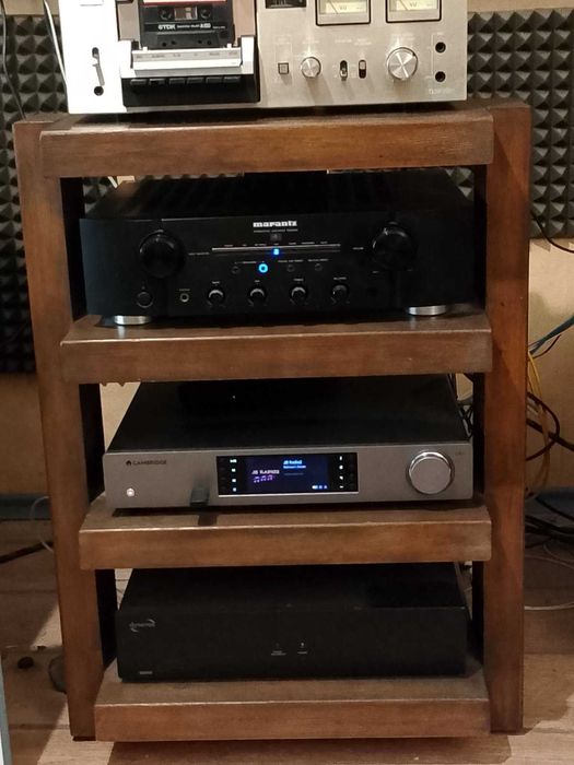 Усилвател Marantz PM8005