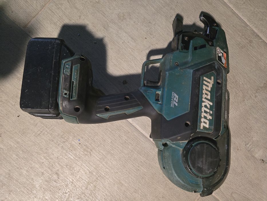 Makita DTR180. .