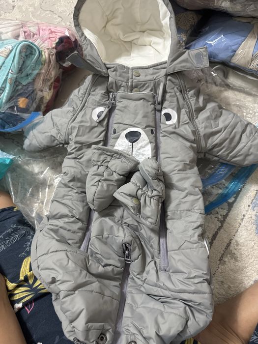 Продам весений комбинизон размер 62см