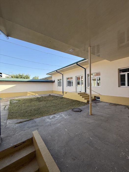 Arenda Uchtepa hokimiyat hovli ijaraga 

3/1/1

Площадь: 255 м²

Цена: