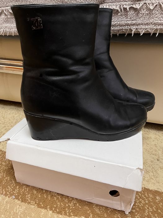 Продам обувь каждая по 5 ты