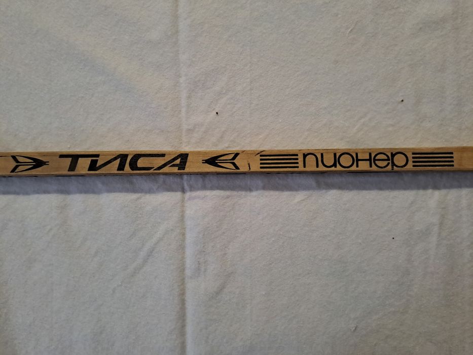 Продаю хоккейные клюшки