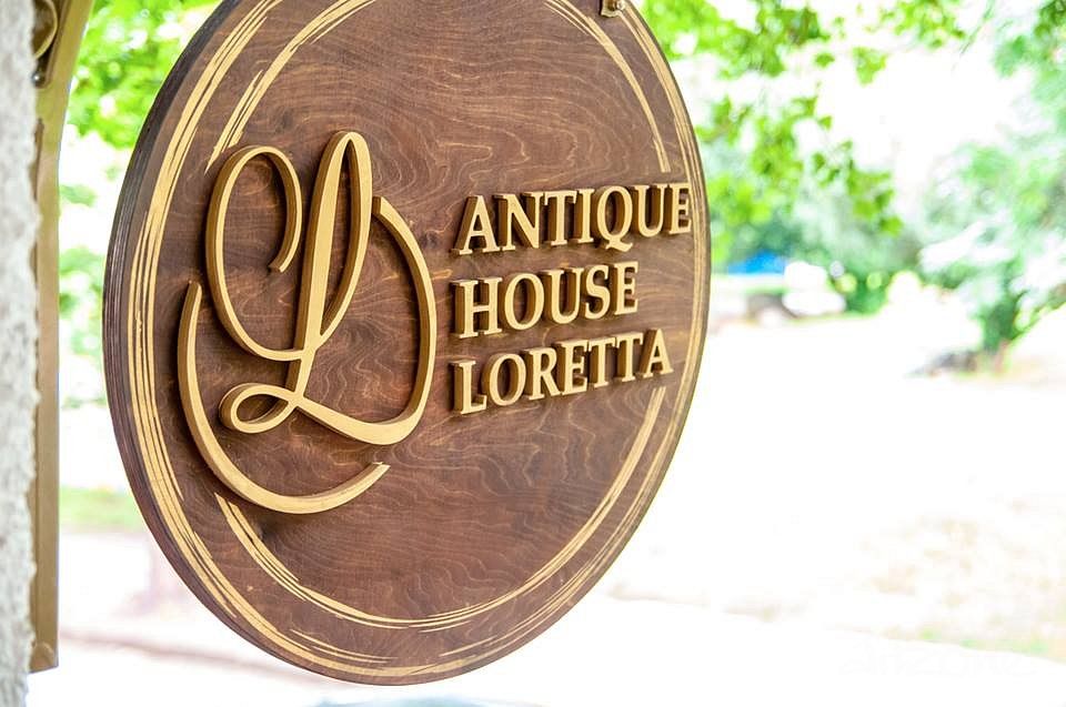 Дървени табели за магазини, заведения,надписи