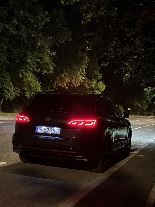 Volkswagen Touareg R Line 3.0 TDI 286 cp