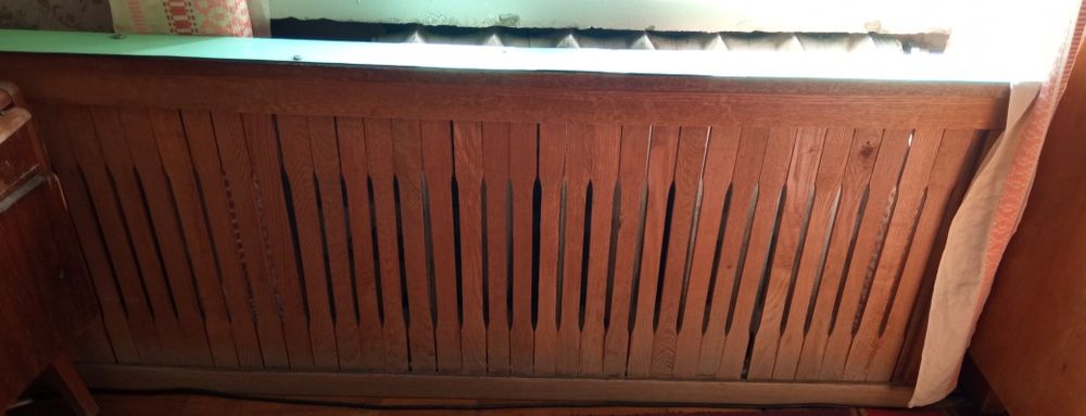Деревянная декоративная решетка экран радиатора