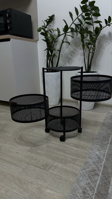 Продам этажерку