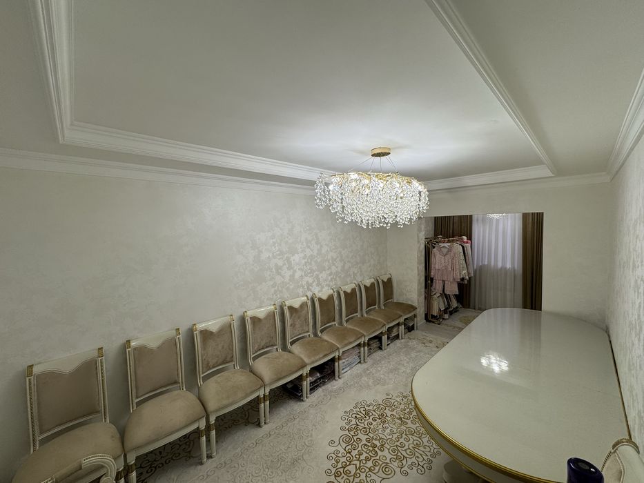 4 хонали зур ремонти ва мебель техникаси билан сотилади