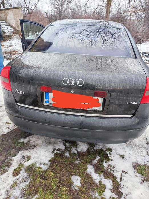 Продавам кола много запазена