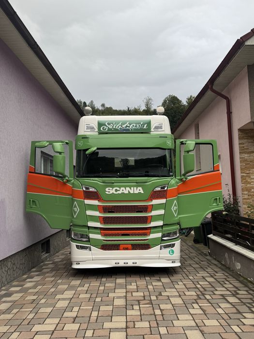 Cap tractor Scania R450