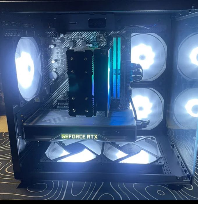 ARGB Кулер для корпуса 12 см в черном цвете.