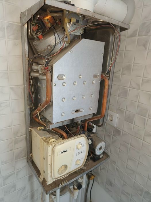 Centrala termica ariston uno