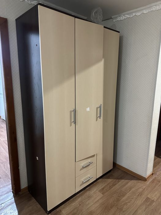 Продам шкаф прямой