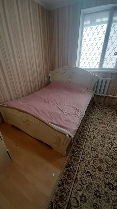 Продам спальный гарнитур