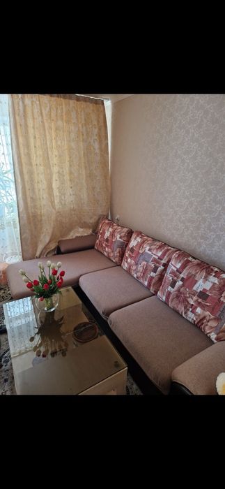 Продам угловой диван.