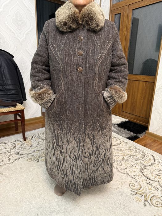 Пальто шерстяное б/у производство Россия 56 размер