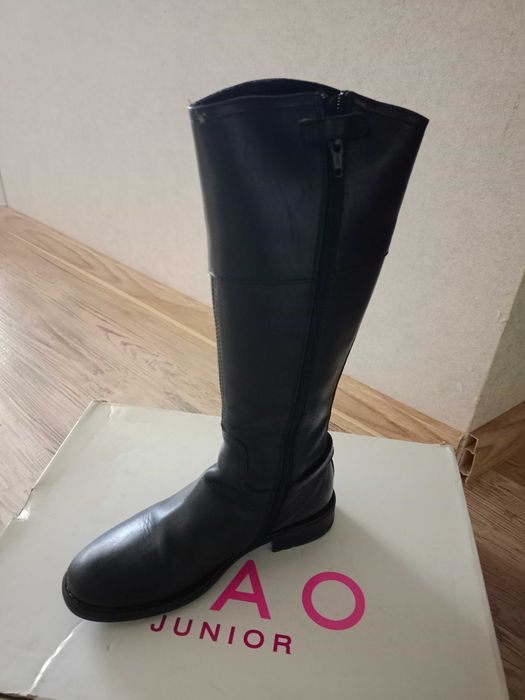 Продам сапоги детские кожаные