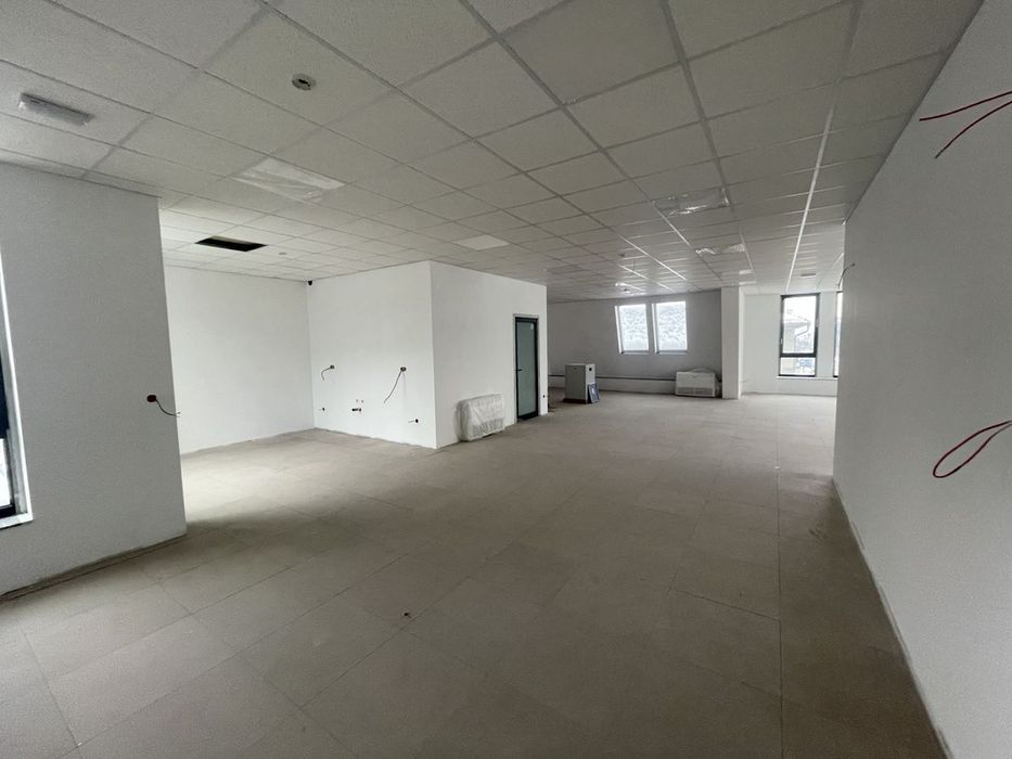 Дава се под наем Офис в София, Център - 335 кв.м за 4343.67 € - Снимка #2