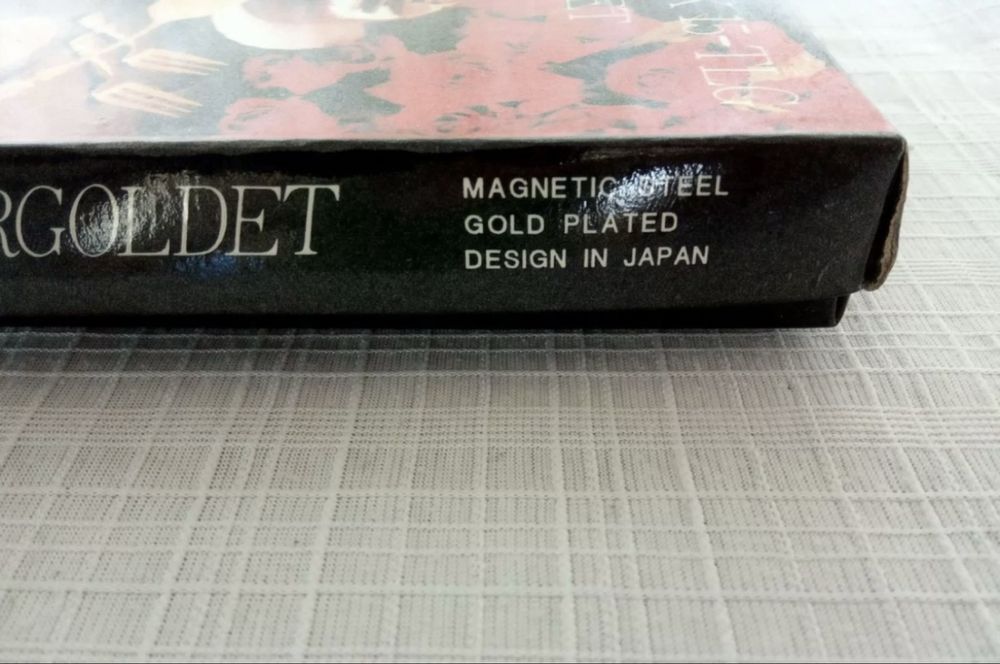 Нов позлатен комплект прибори