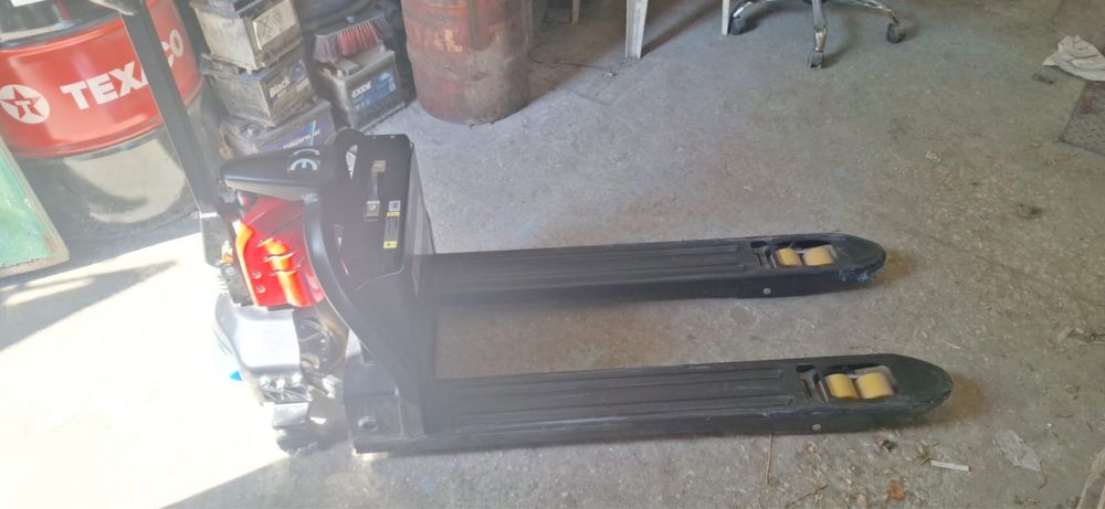 Електрическа палетна количка LIFTEXWAT by CANDEX – 2000 кг