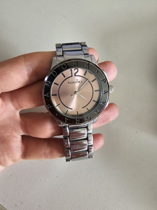 Продам часы  женские