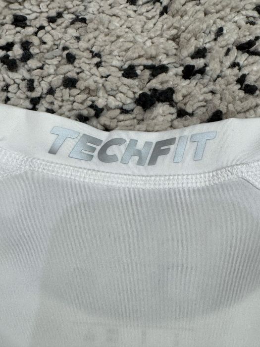 Мъжка тениска ADIDAS TECHFIT Climalite. Размер L