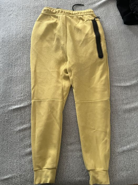 Nike Tech Fleece долнище XS