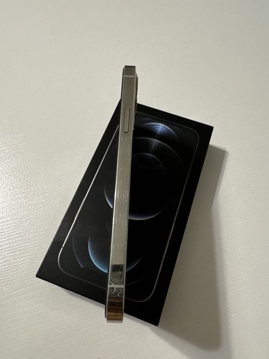 Продам iphone 12 pro 256гб