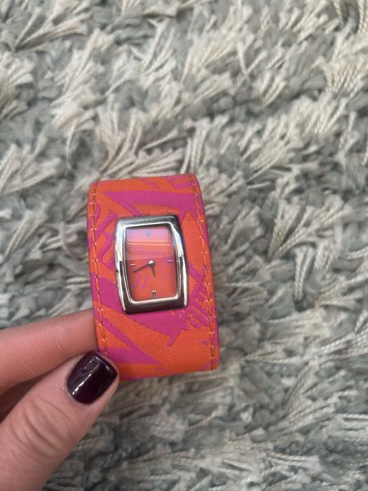 Оригиналeн часовник Marc Jacobs и Emporio Armani