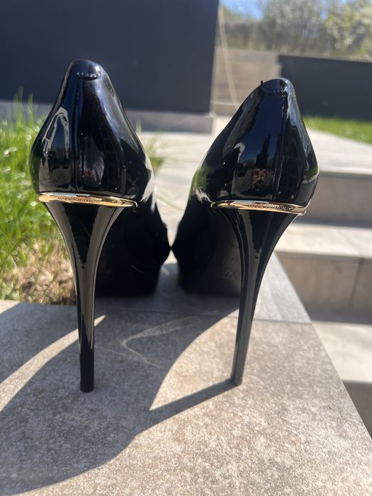 Pantofi Louis Vuitton