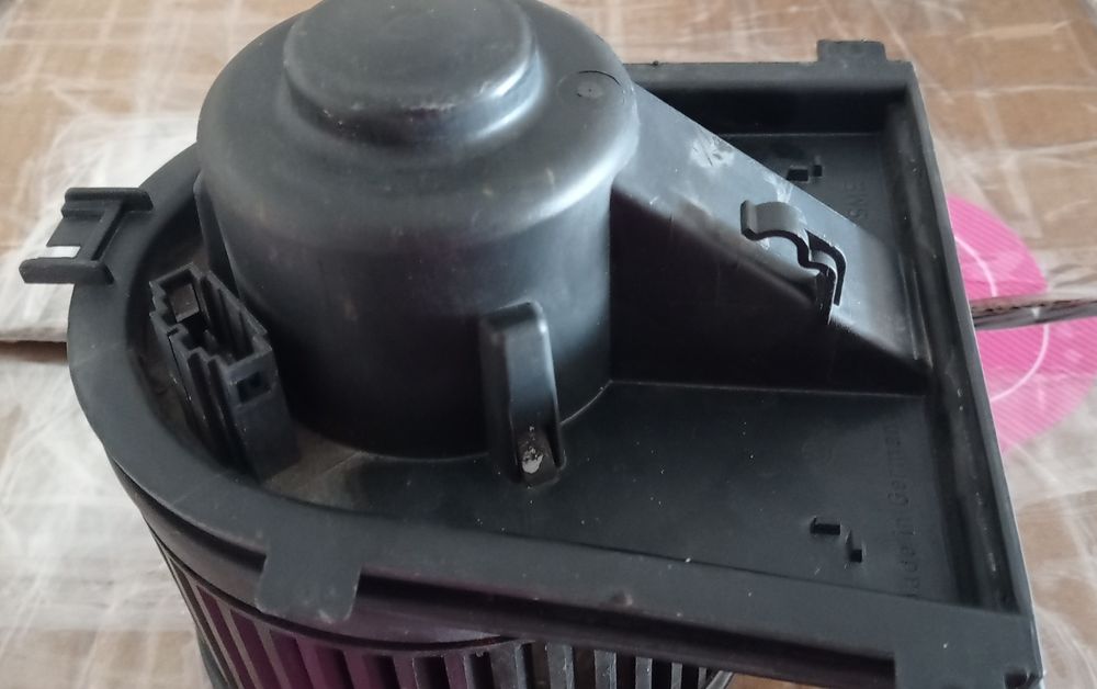 Ventilator habitaclu  Skoda Octavia 1U2  benzina 2000-2003