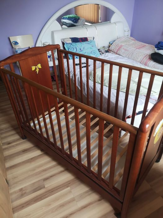 Продавам запазено детско креватче с матрак 60/120