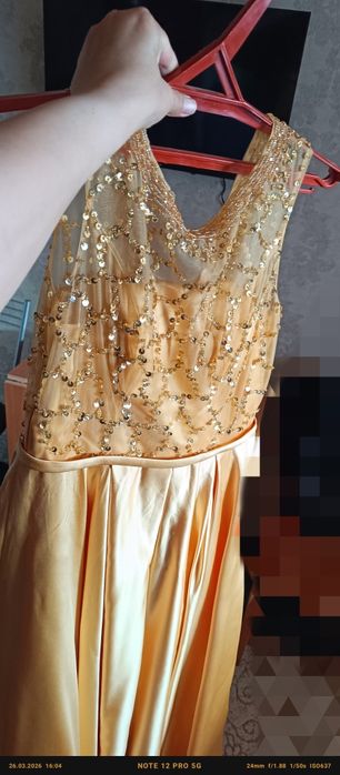 Продам платье  в пол