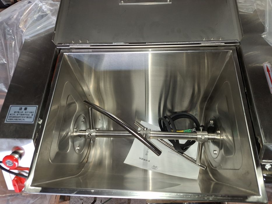 Електрическа бъркалка за кайма 15кг.и 25кг. месобъркачка ,тестомесачка