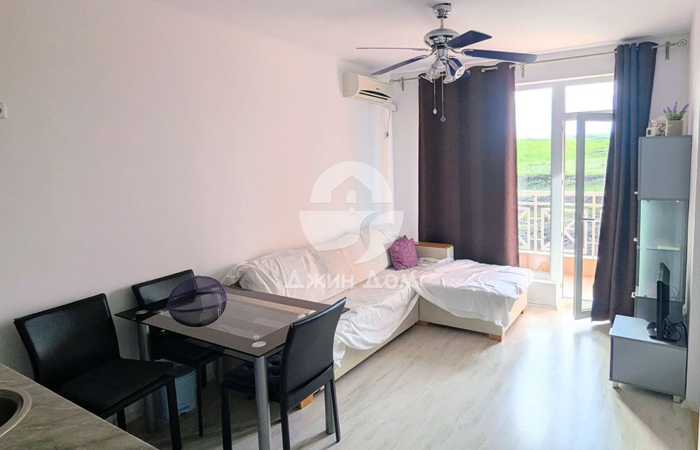 Двустаен обзаведен апартамент в к-с „Съни Дей 6“, к.к. Слънчев бряг