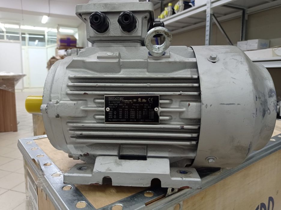 Продаю электро двигатель