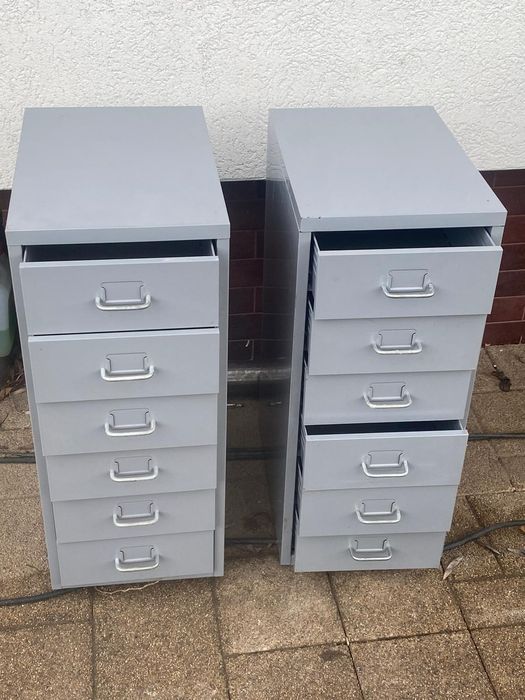 Dulapuri pt scule/ acte