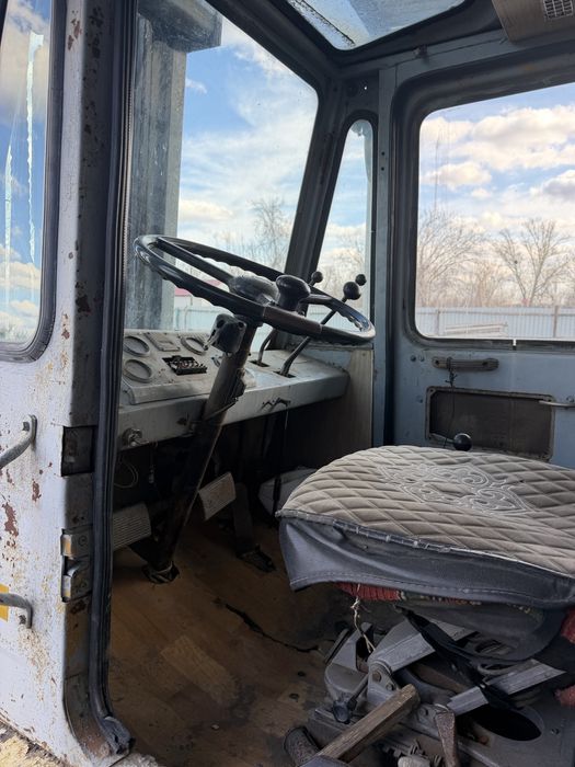 Львовский вилочный погрузчик